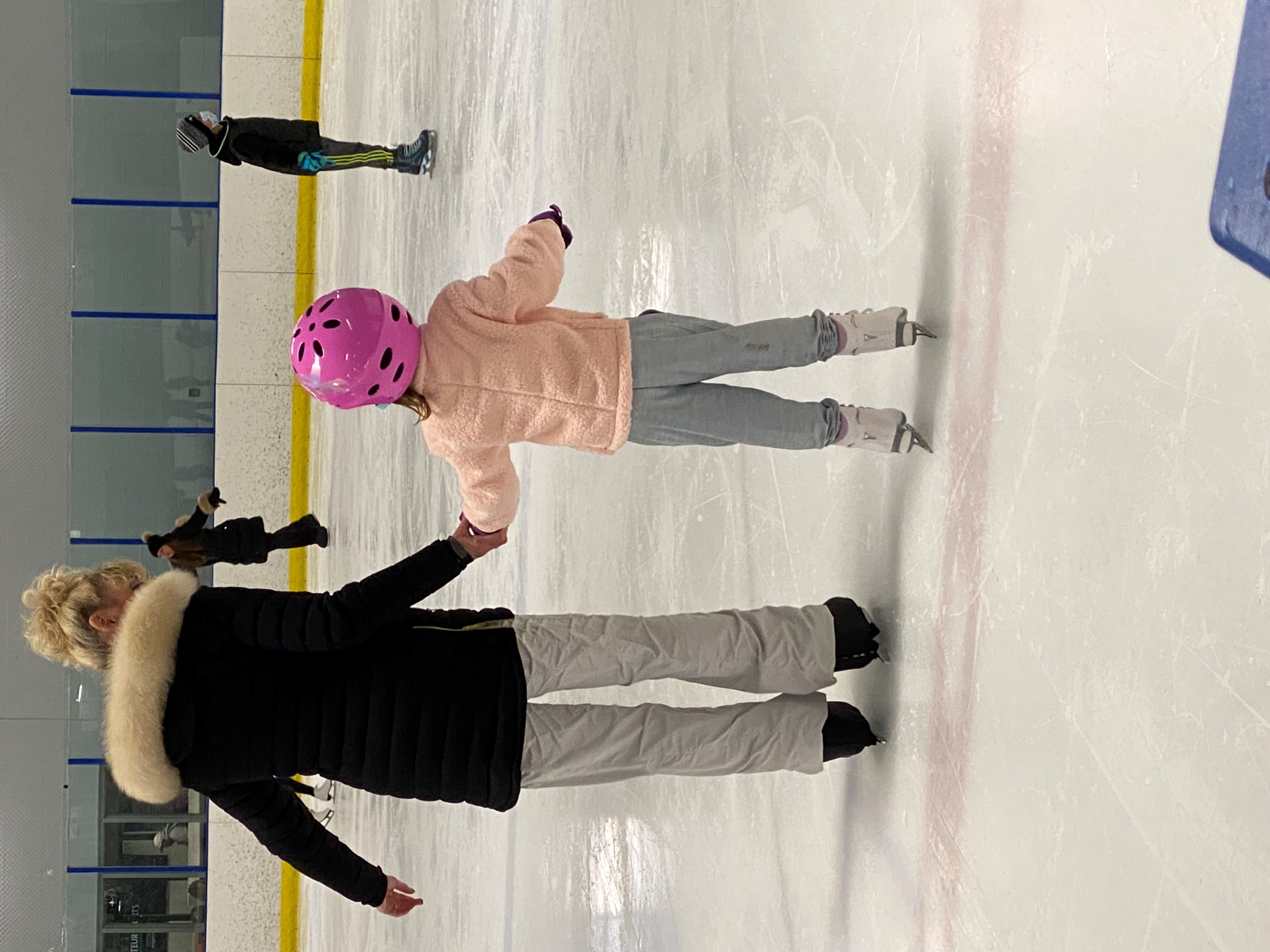 Tiktok Skating Challenge: Reverse Skating Success - wf2fl21